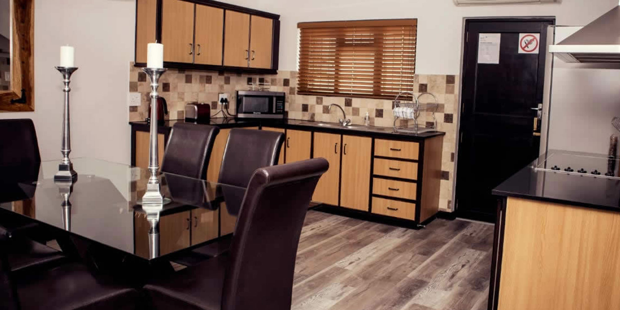 Kitchen and dining area - Karoo self-catering